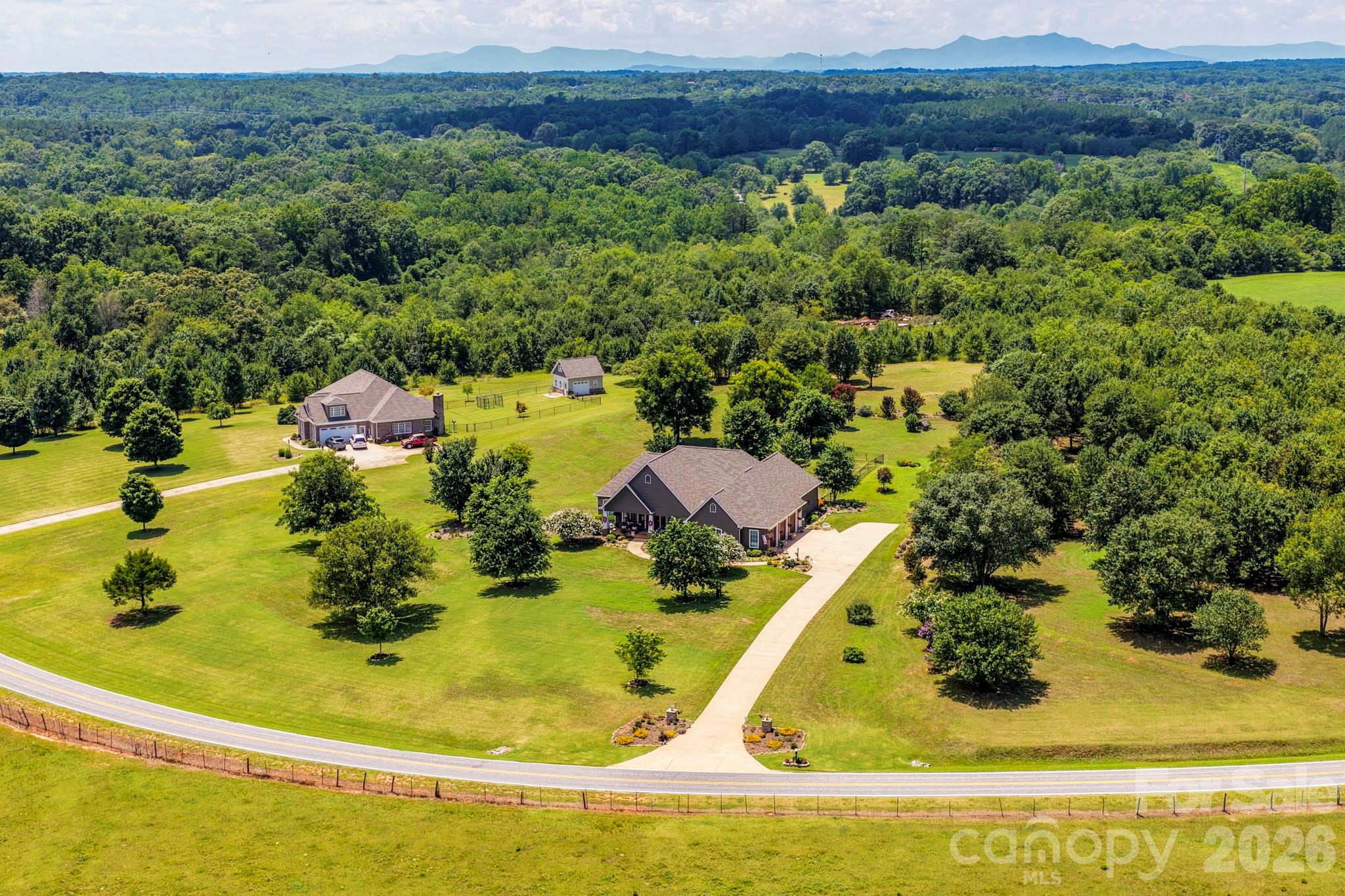 1109 Morningstar Lake Road — Forest City