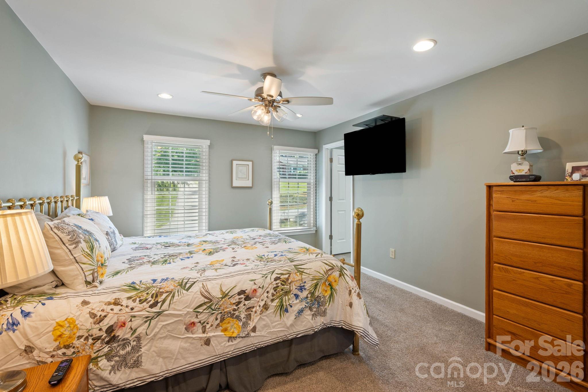 200 35th Avenue NW — Hickory