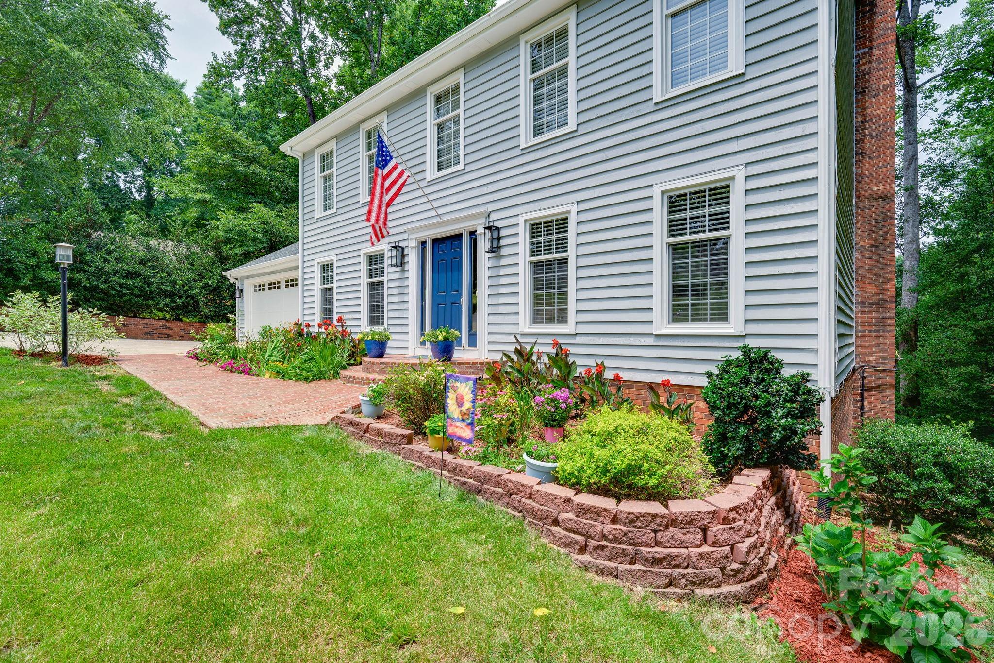 200 35th Avenue NW — Hickory