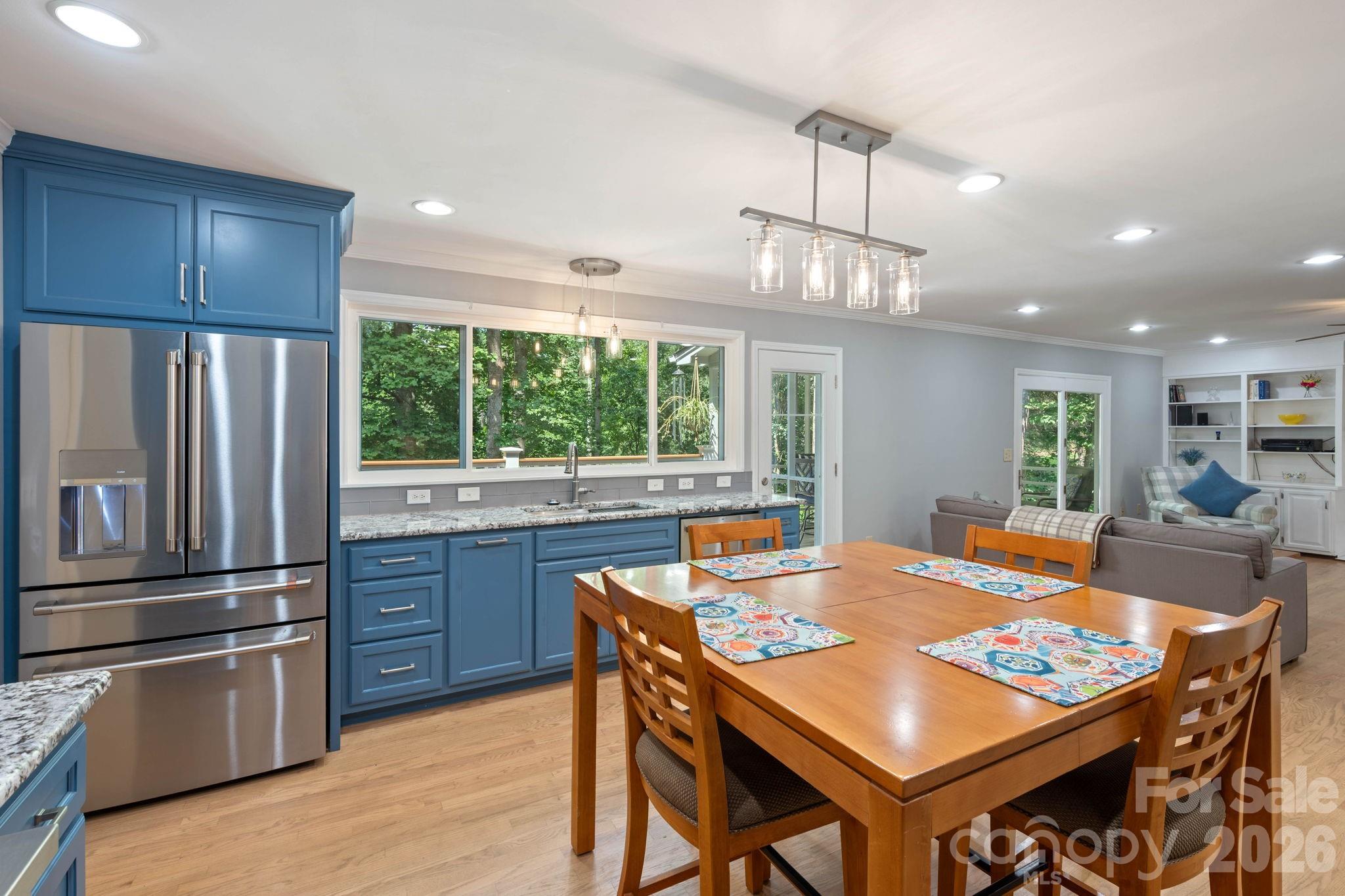 200 35th Avenue NW — Hickory