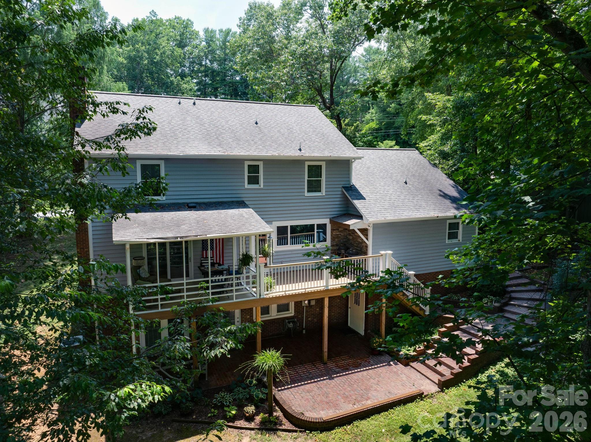 200 35th Avenue NW — Hickory