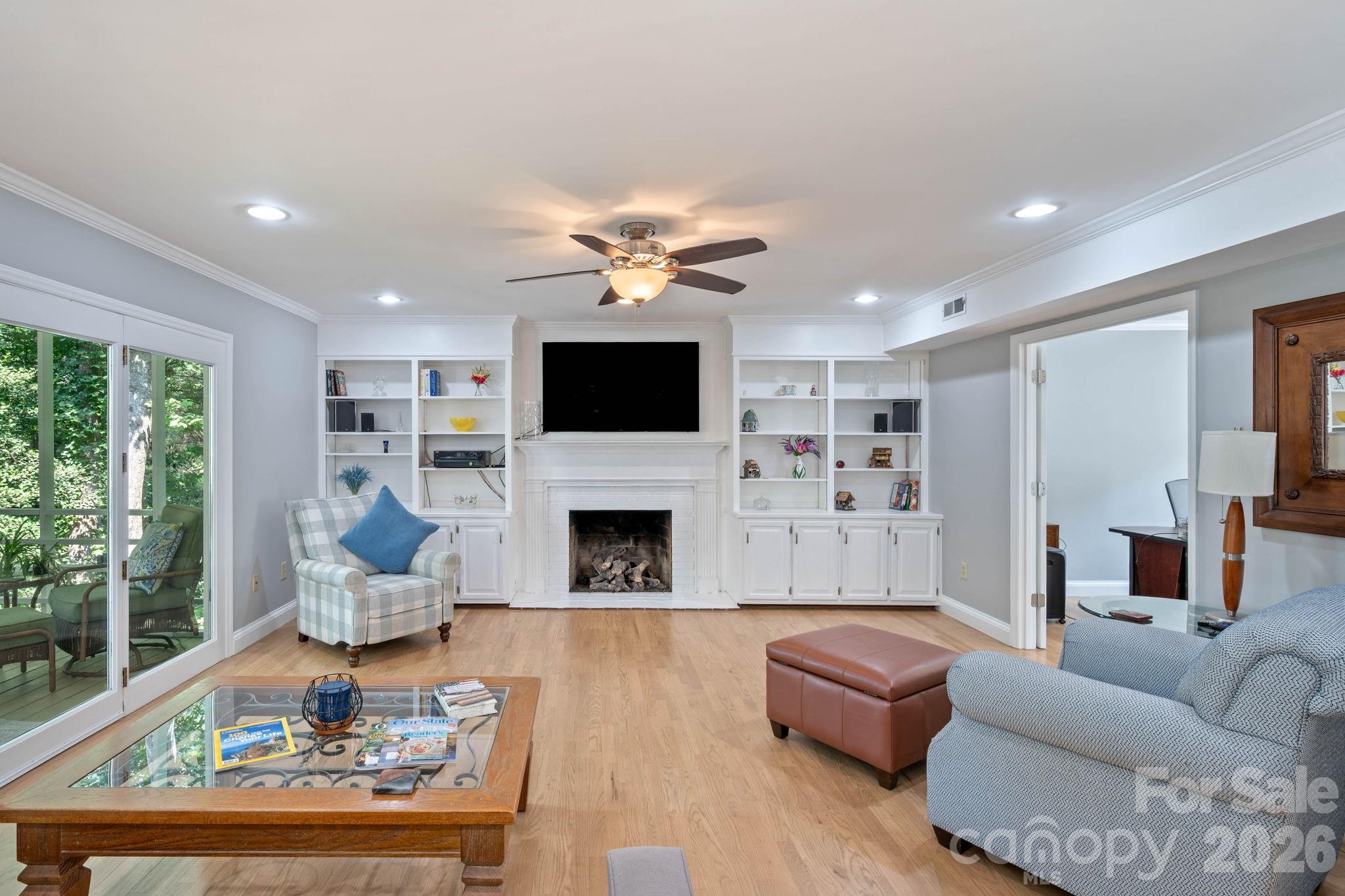 200 35th Avenue NW — Hickory