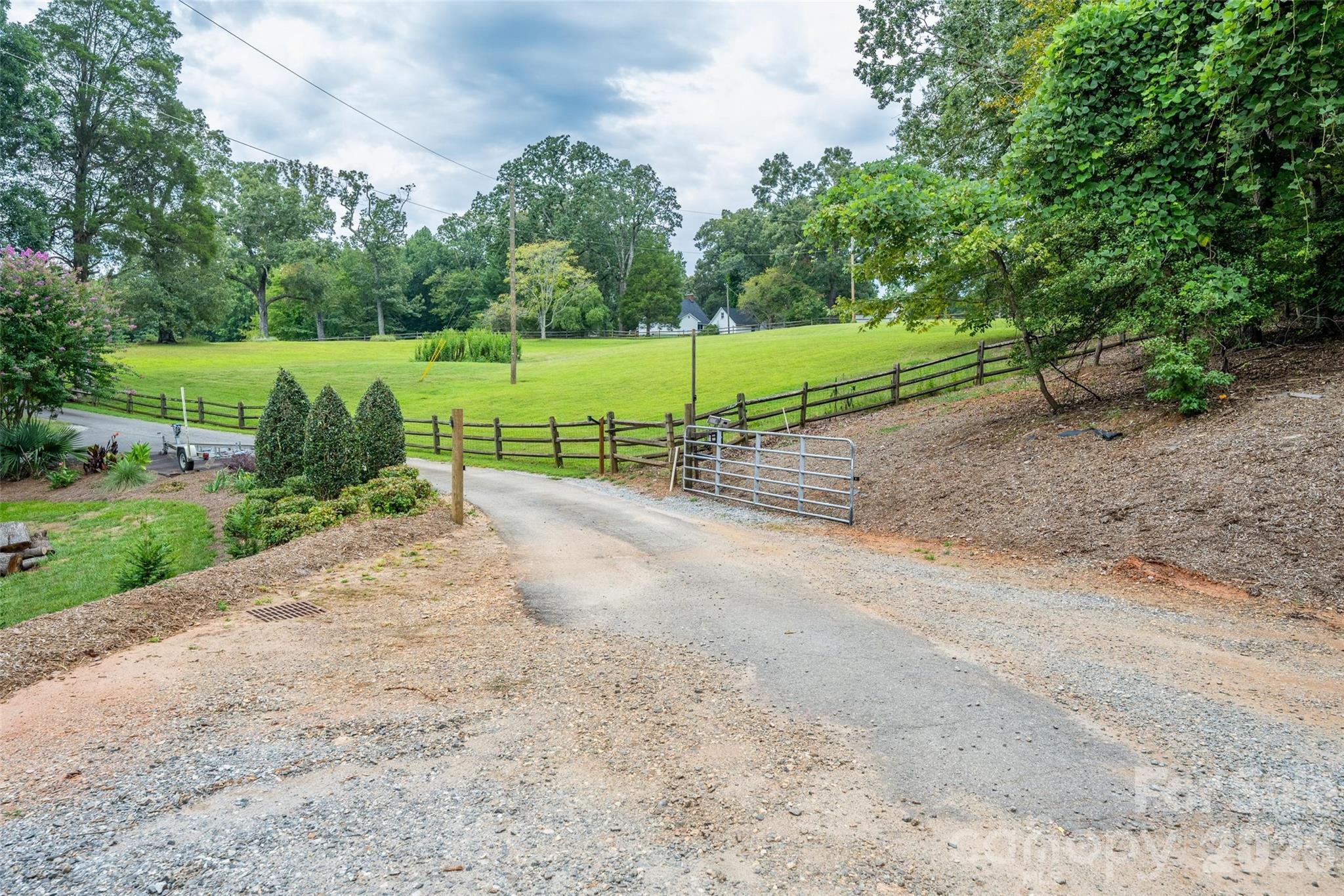 1147 Whispering Winds Drive — Catawba
