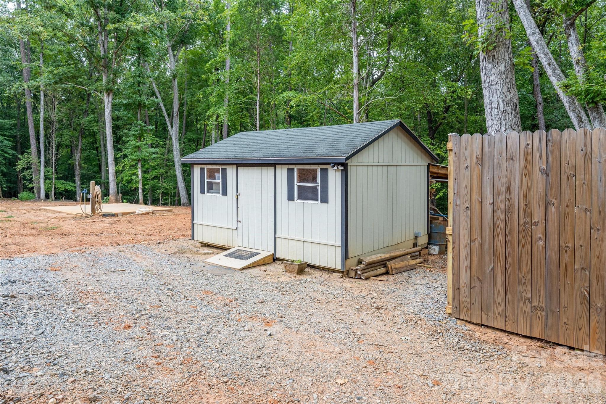 1147 Whispering Winds Drive — Catawba