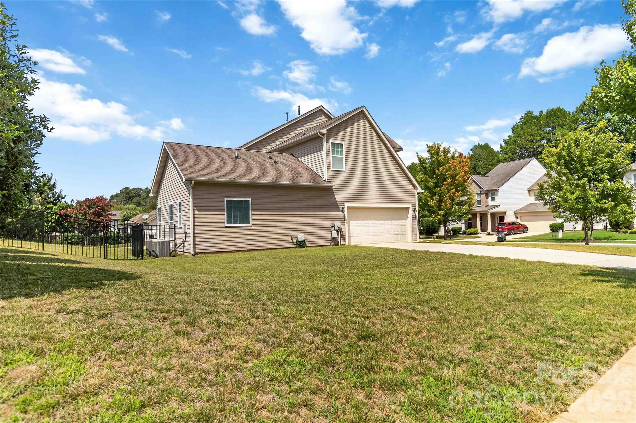 15718 Gallant Ridge Place — Huntersville