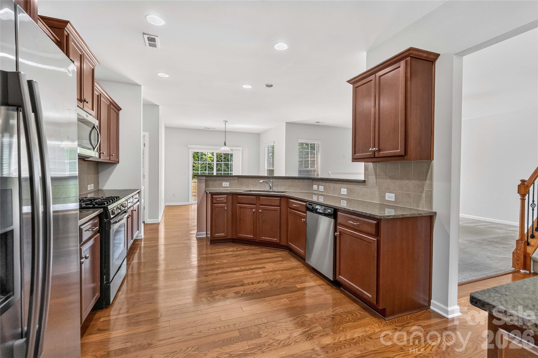 15718 Gallant Ridge Place — Huntersville