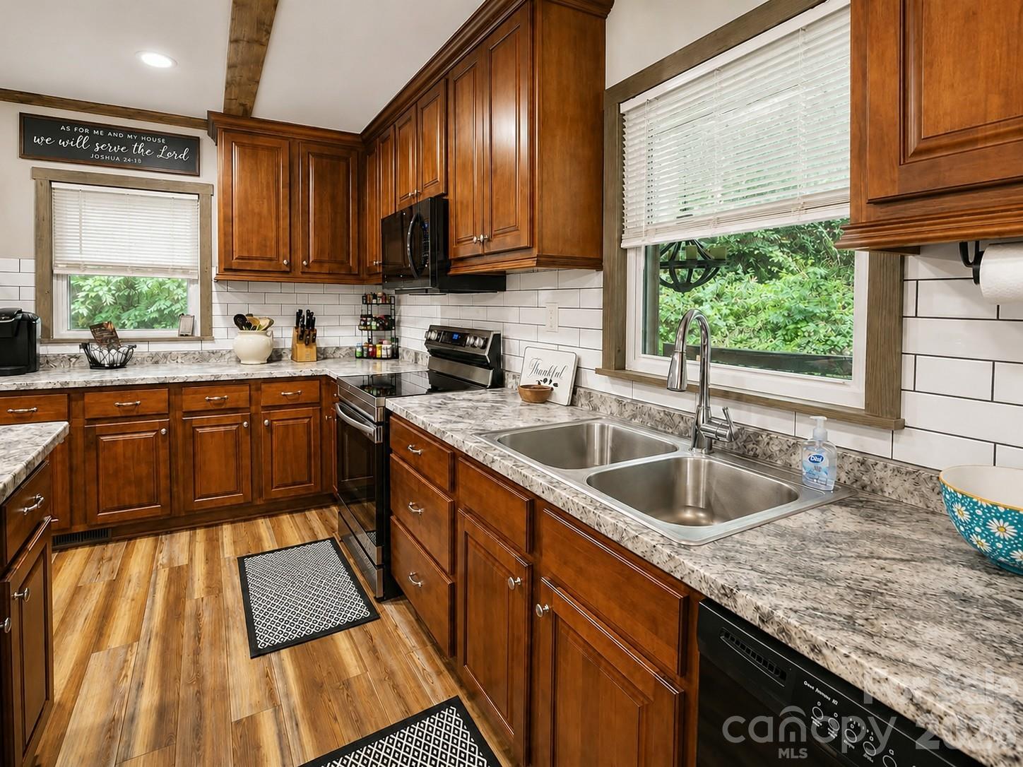 47 Caribou Lane — Burnsville