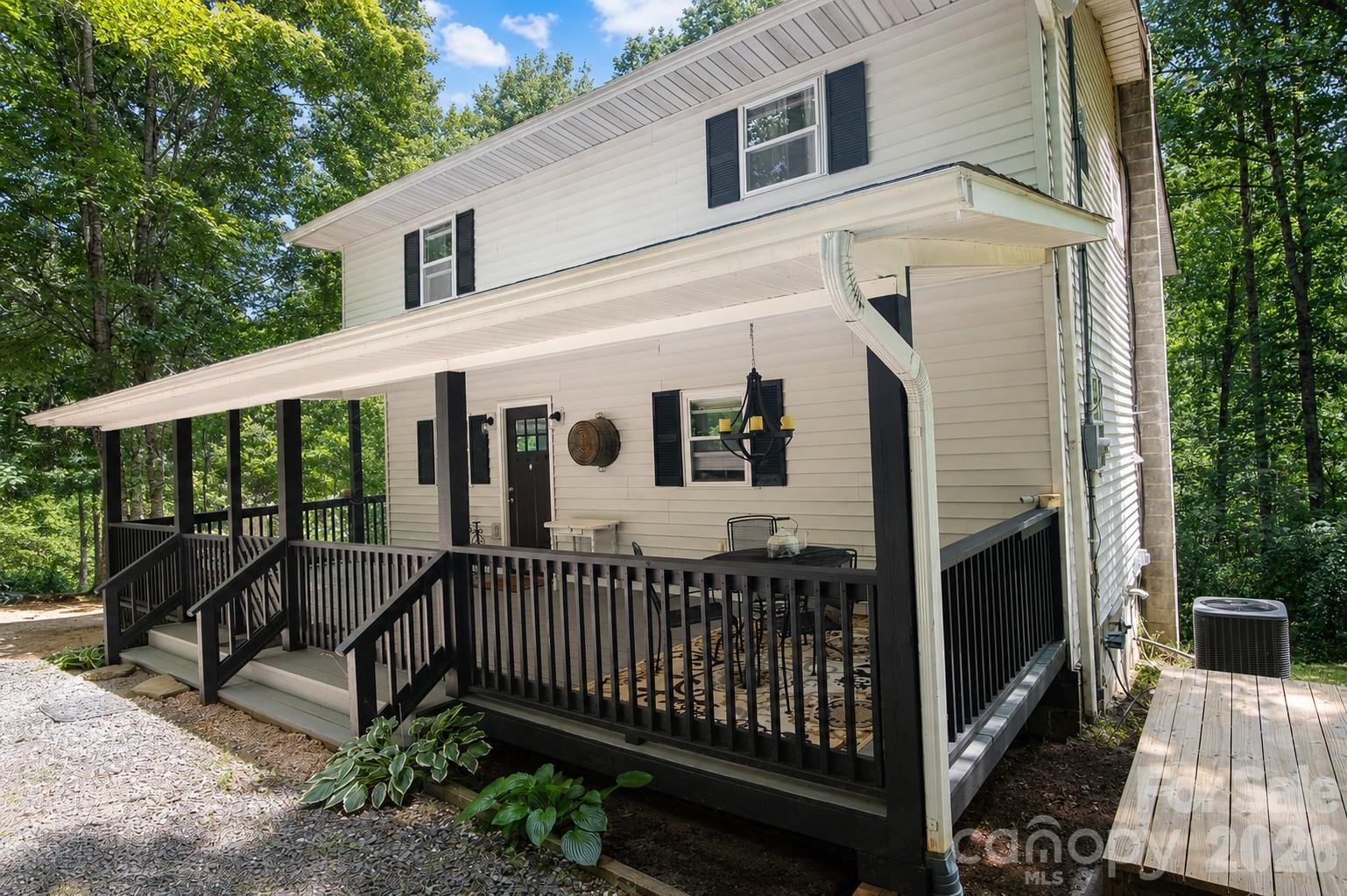 47 Caribou Lane — Burnsville