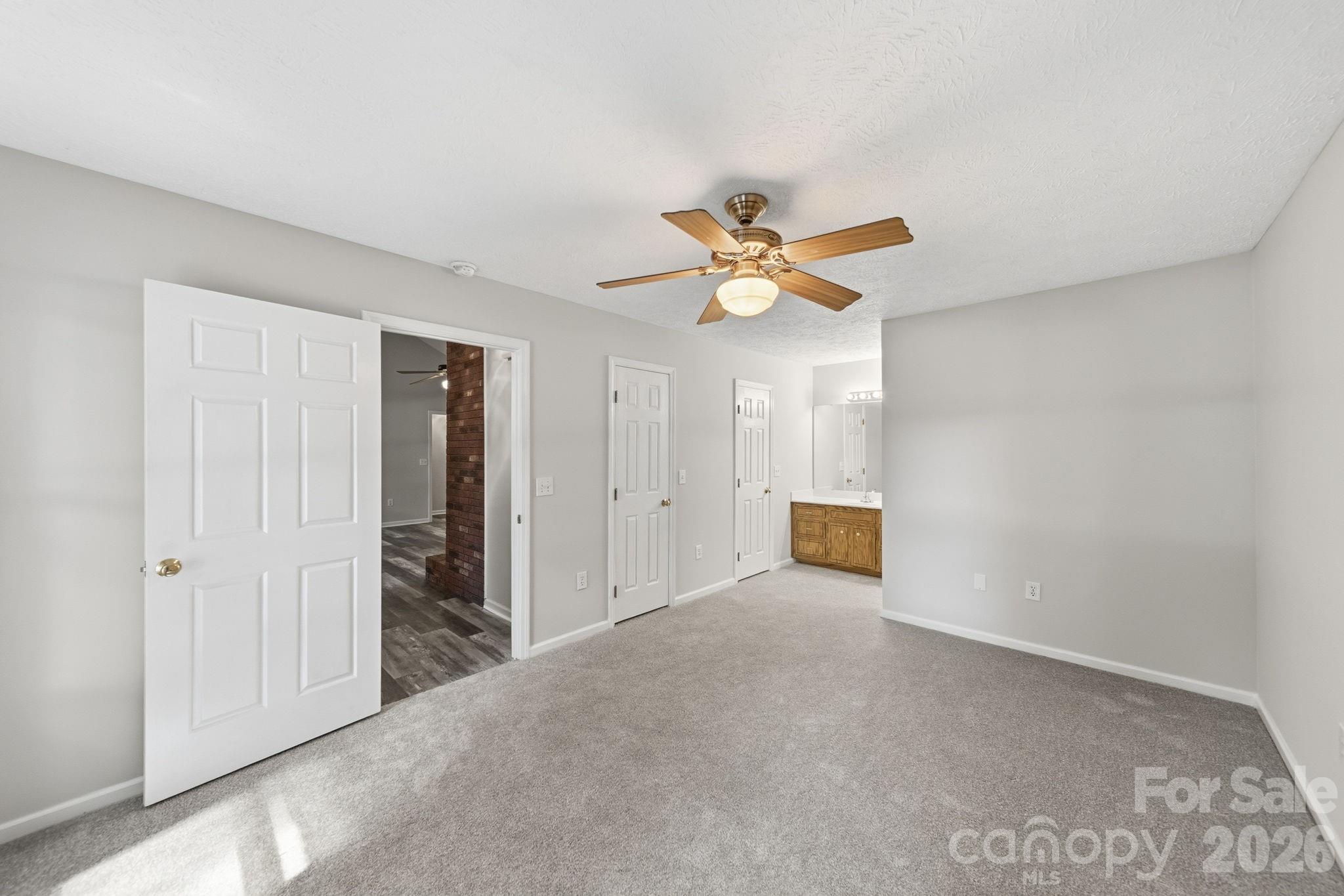 617 Autumn Drive — Harrisburg