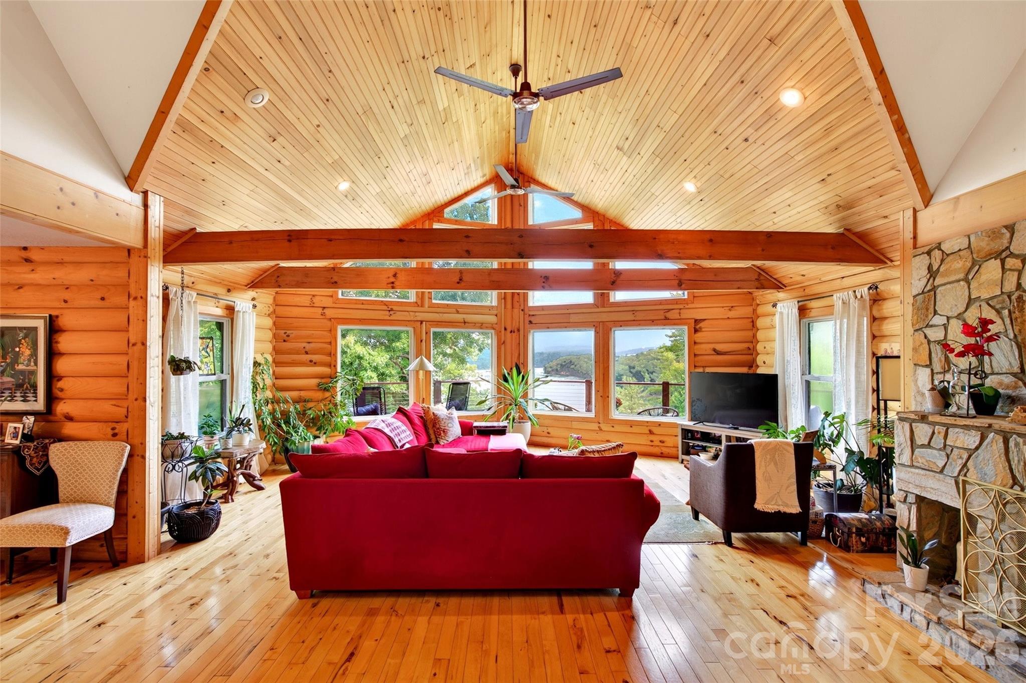 108 High Lake Drive — Nebo