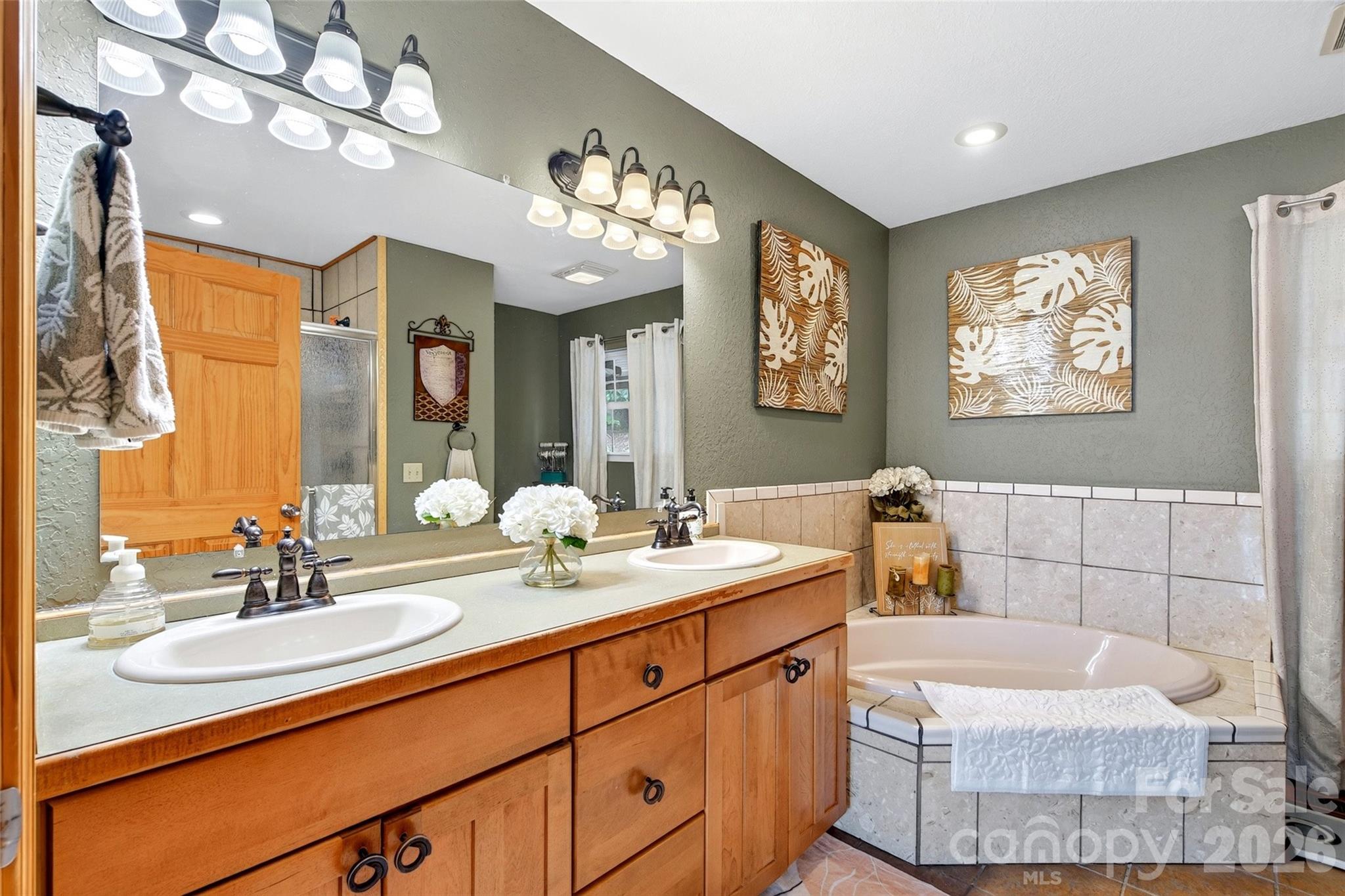 108 High Lake Drive — Nebo