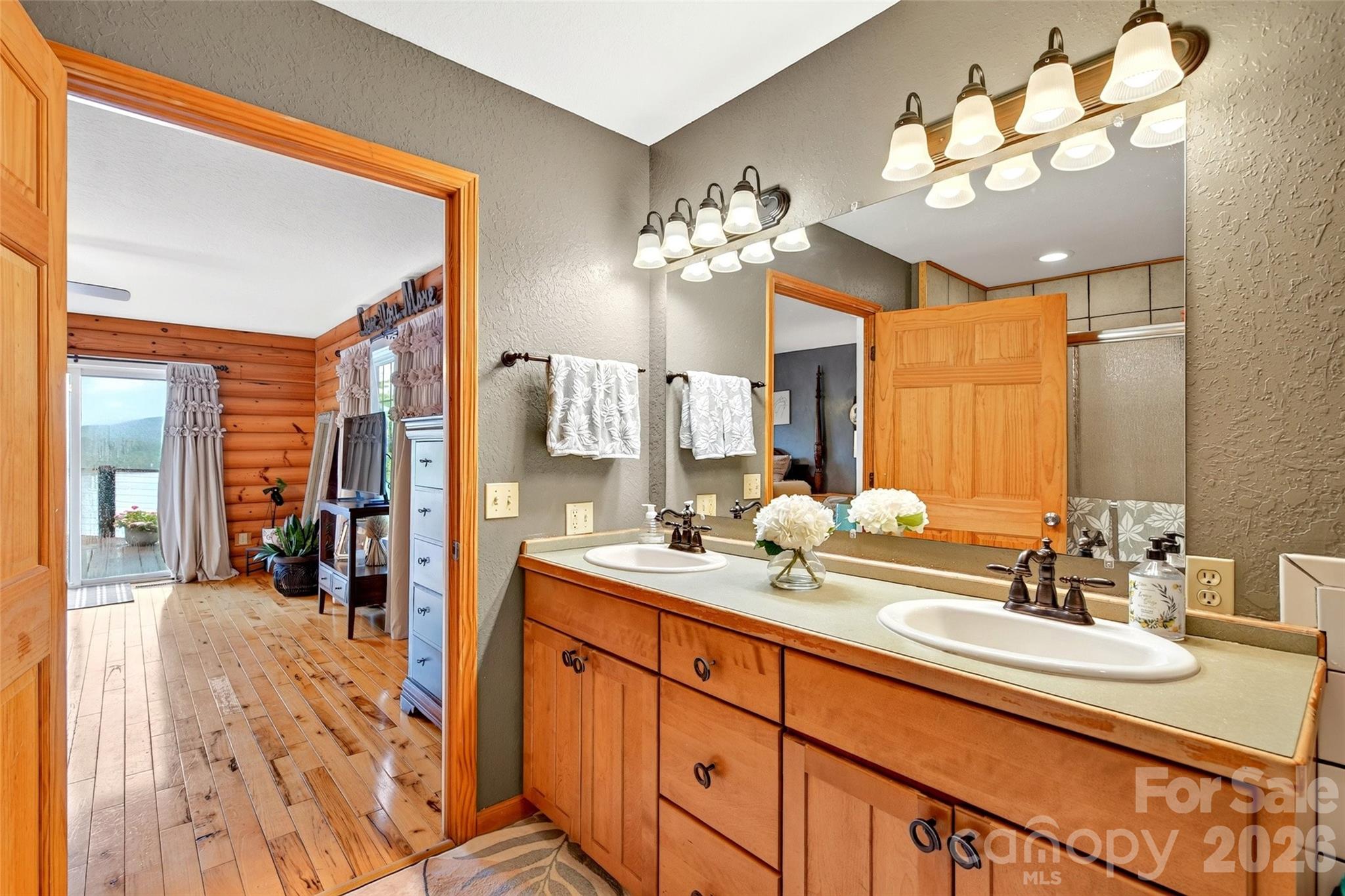 108 High Lake Drive — Nebo
