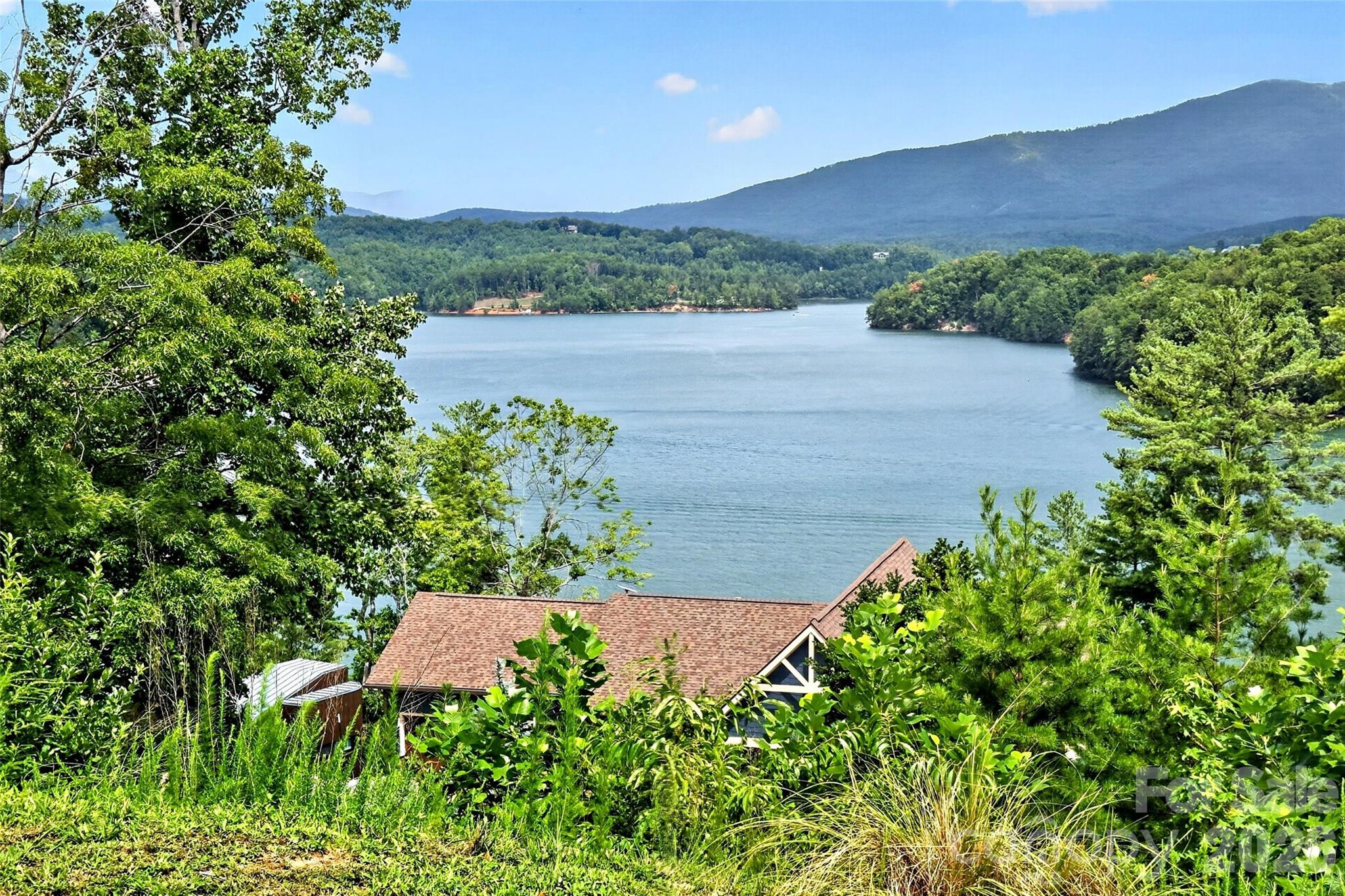 108 High Lake Drive — Nebo