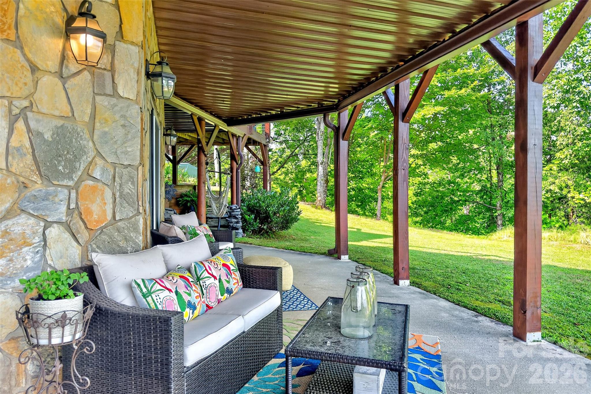 108 High Lake Drive — Nebo