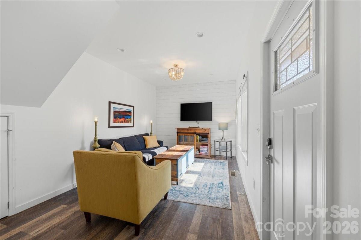 109 Portmanvilla Road — Black Mountain