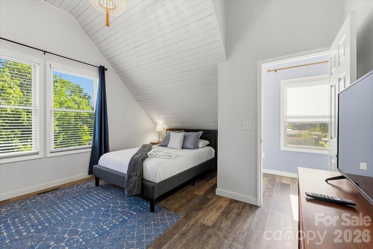 109 Portmanvilla Road — Black Mountain