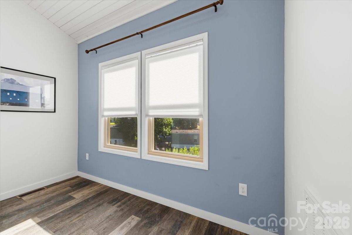 109 Portmanvilla Road — Black Mountain
