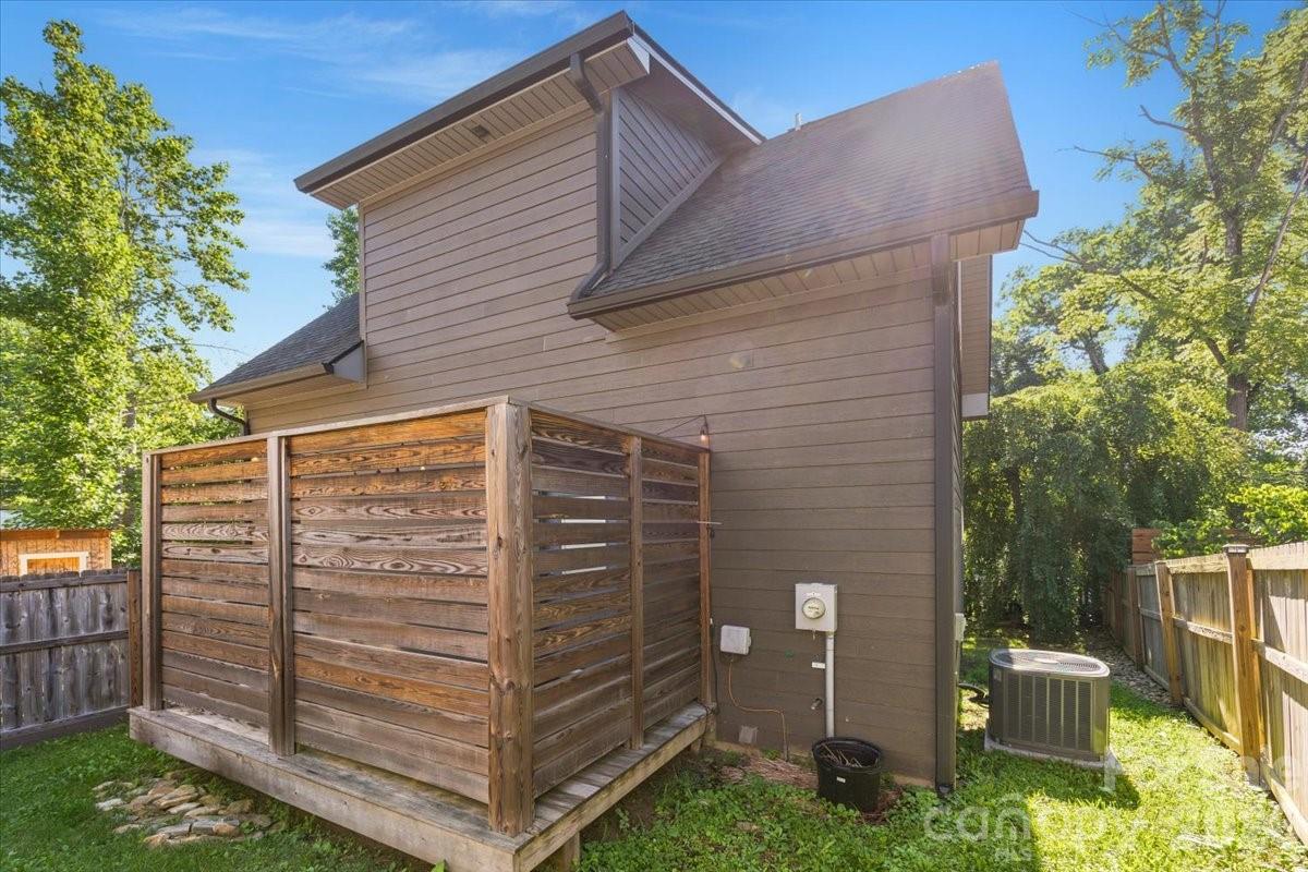 109 Portmanvilla Road — Black Mountain