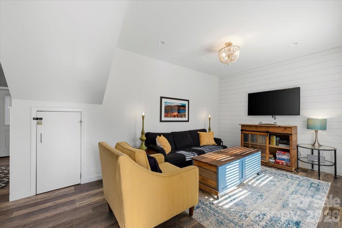 109 Portmanvilla Road — Black Mountain