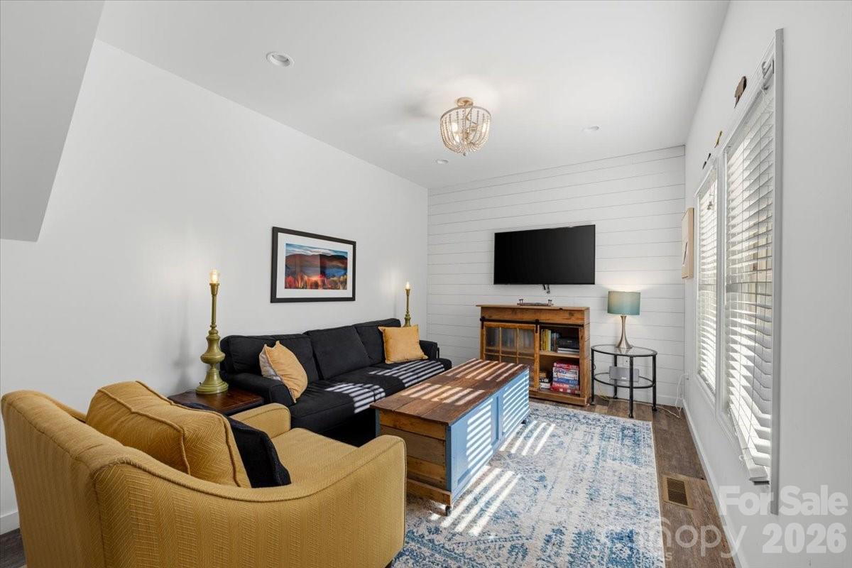109 Portmanvilla Road — Black Mountain