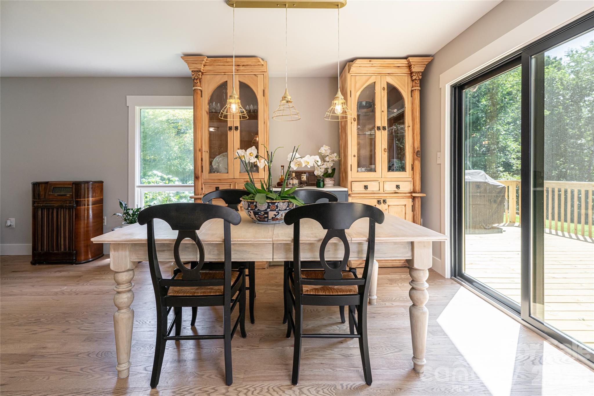 360 Pinners Cove Road — Asheville