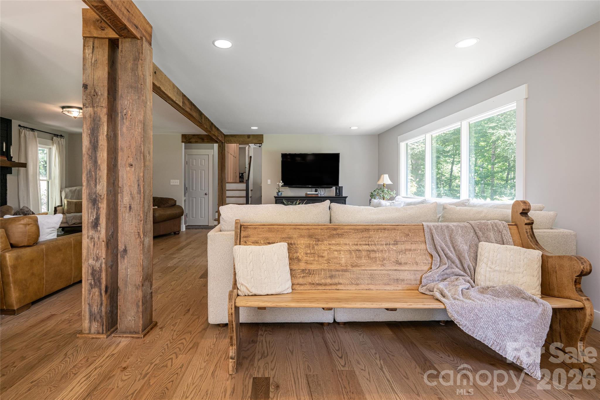 360 Pinners Cove Road — Asheville