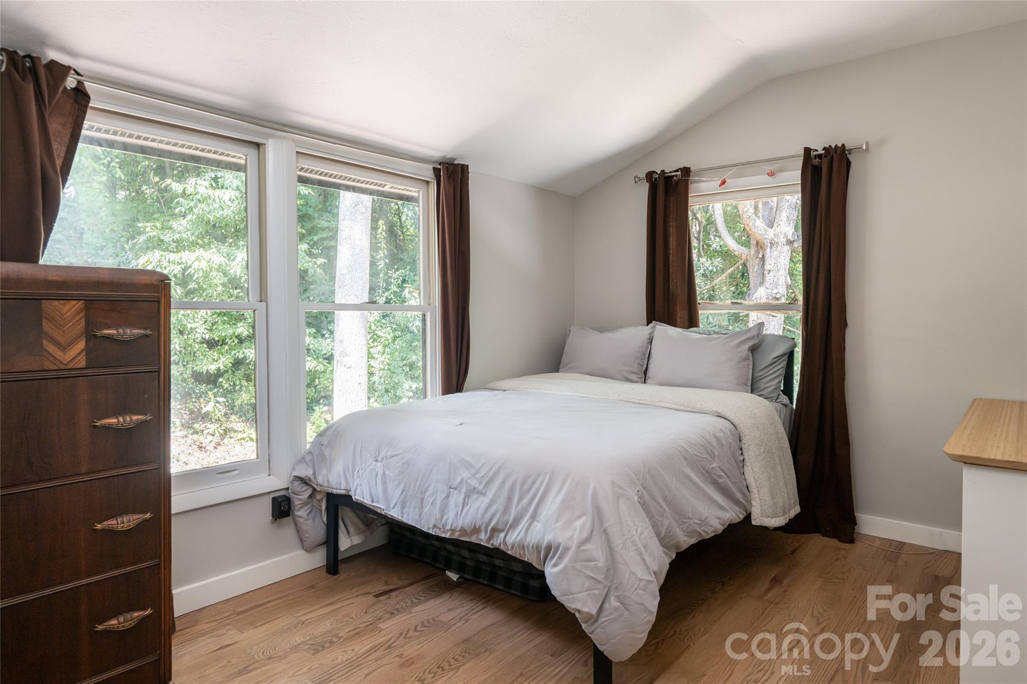 360 Pinners Cove Road — Asheville
