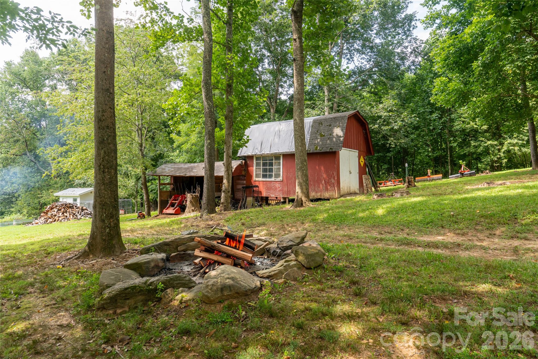 360 Pinners Cove Road — Asheville