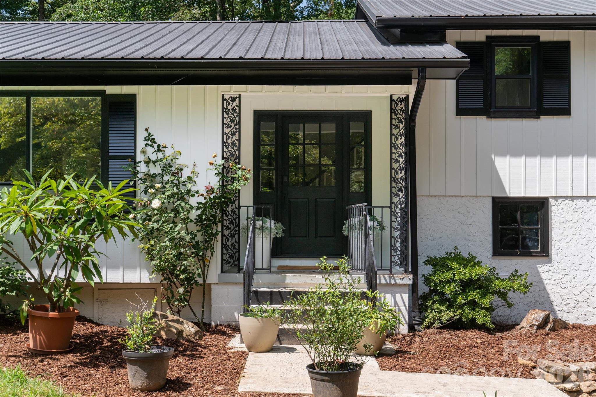 360 Pinners Cove Road — Asheville