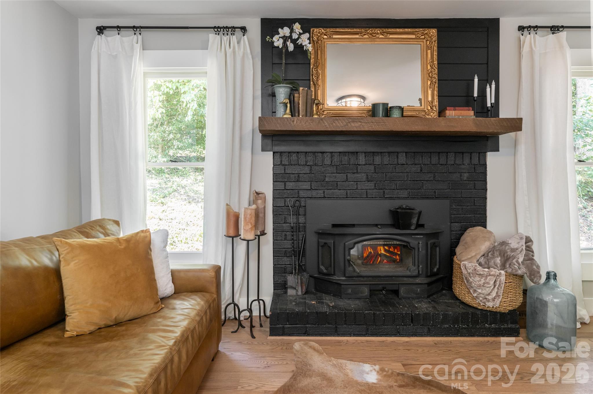 360 Pinners Cove Road — Asheville