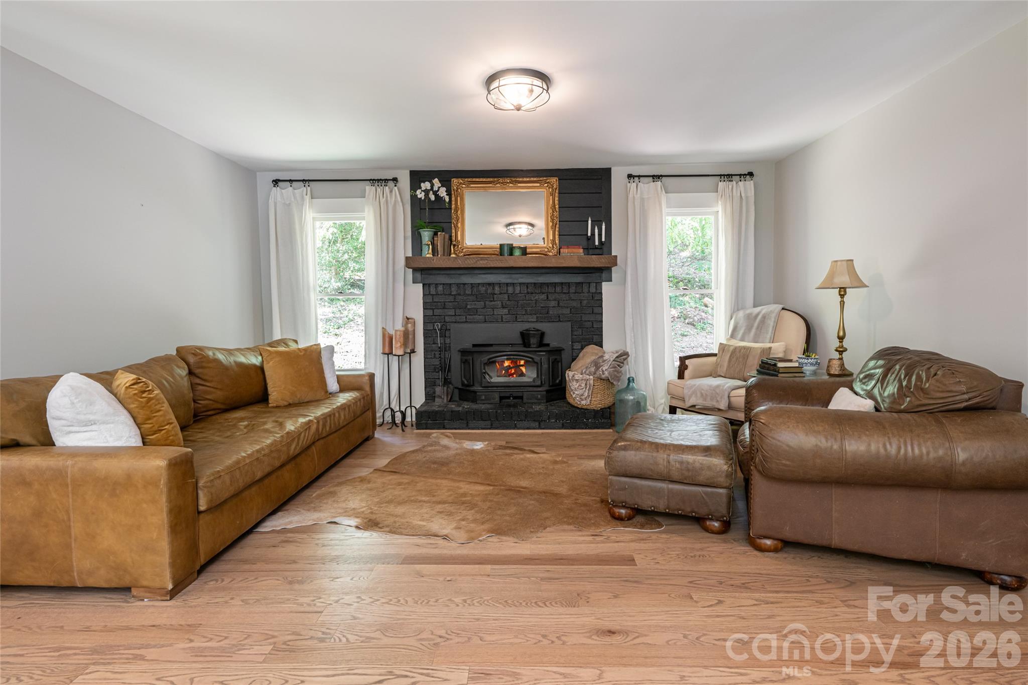 360 Pinners Cove Road — Asheville