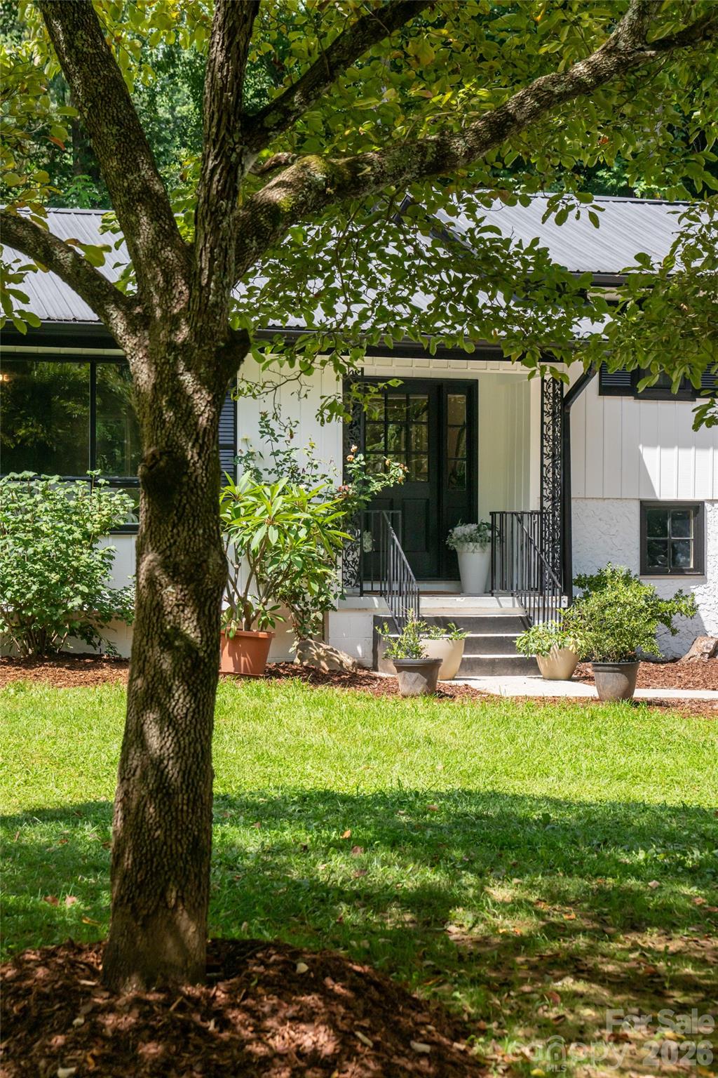 360 Pinners Cove Road — Asheville