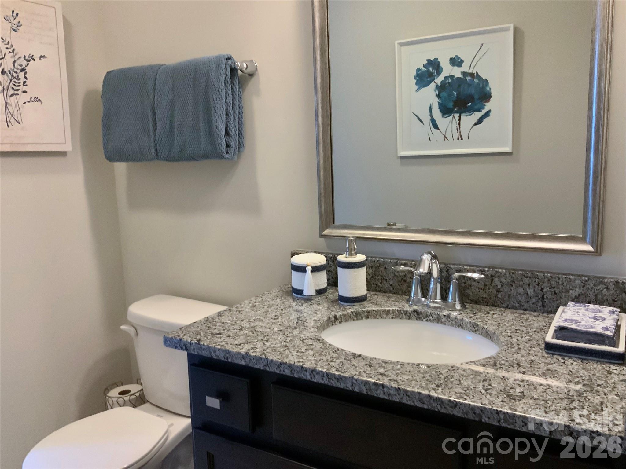 5064 Stonehill Lane — Matthews