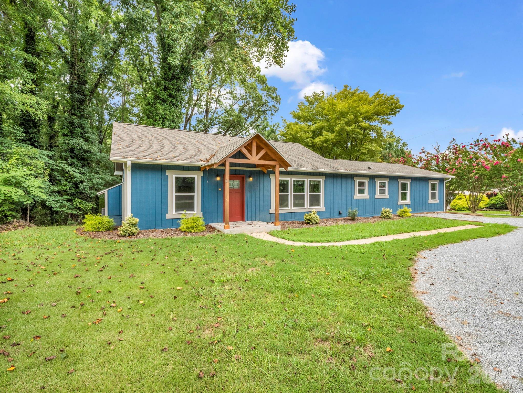 611 Peniel Road — Columbus