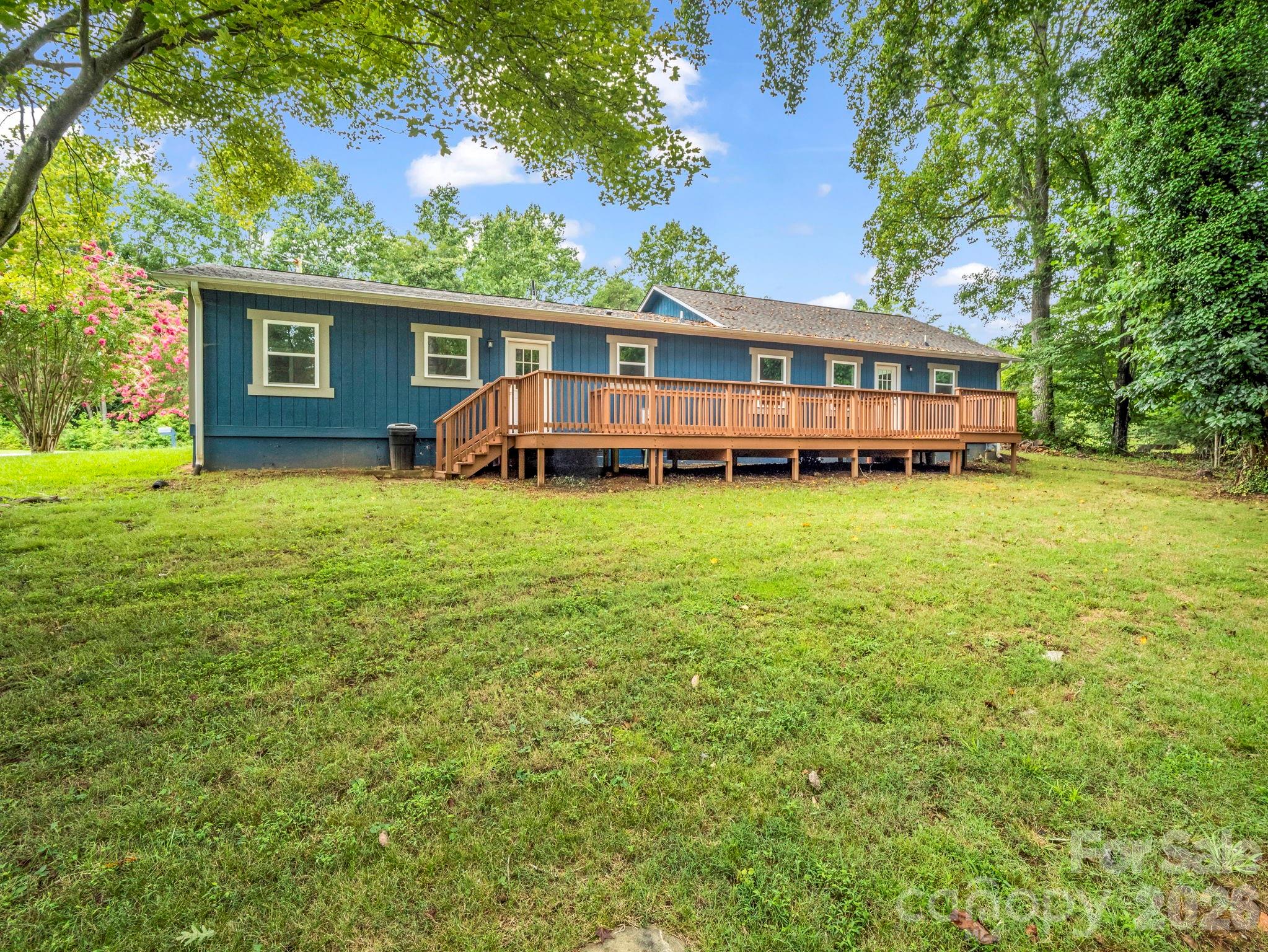 611 Peniel Road — Columbus