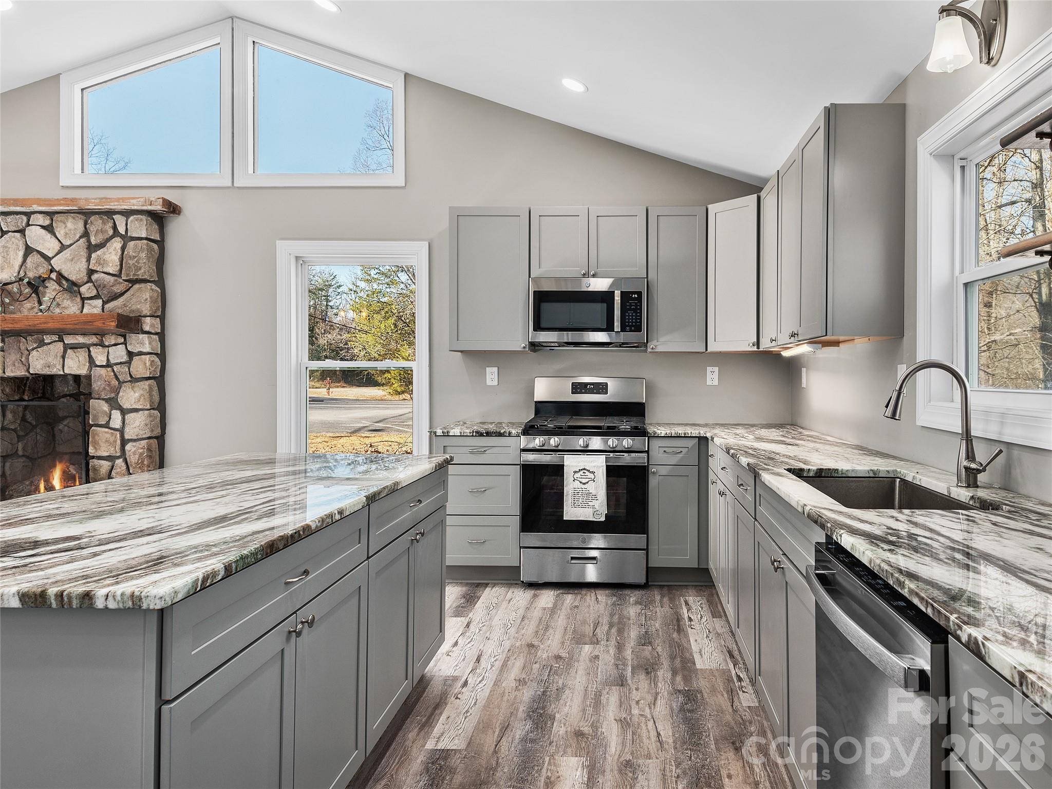 611 Peniel Road — Columbus