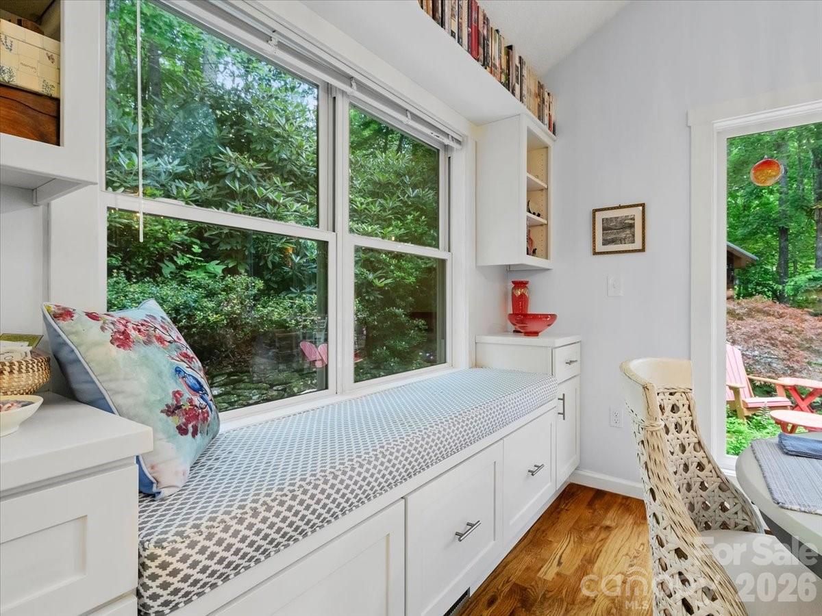 30 Kalmia Cove — Burnsville