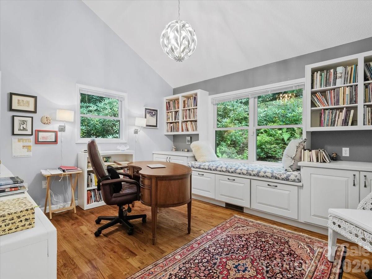 30 Kalmia Cove — Burnsville