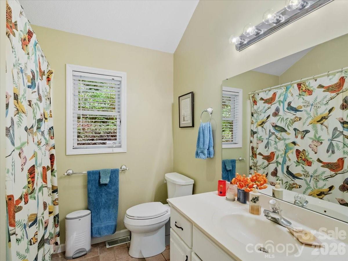 30 Kalmia Cove — Burnsville