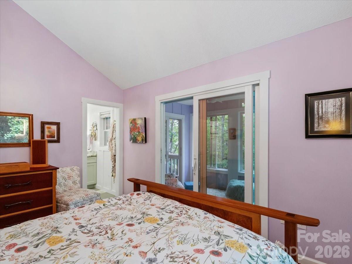 30 Kalmia Cove — Burnsville