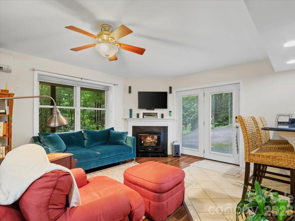 30 Kalmia Cove — Burnsville