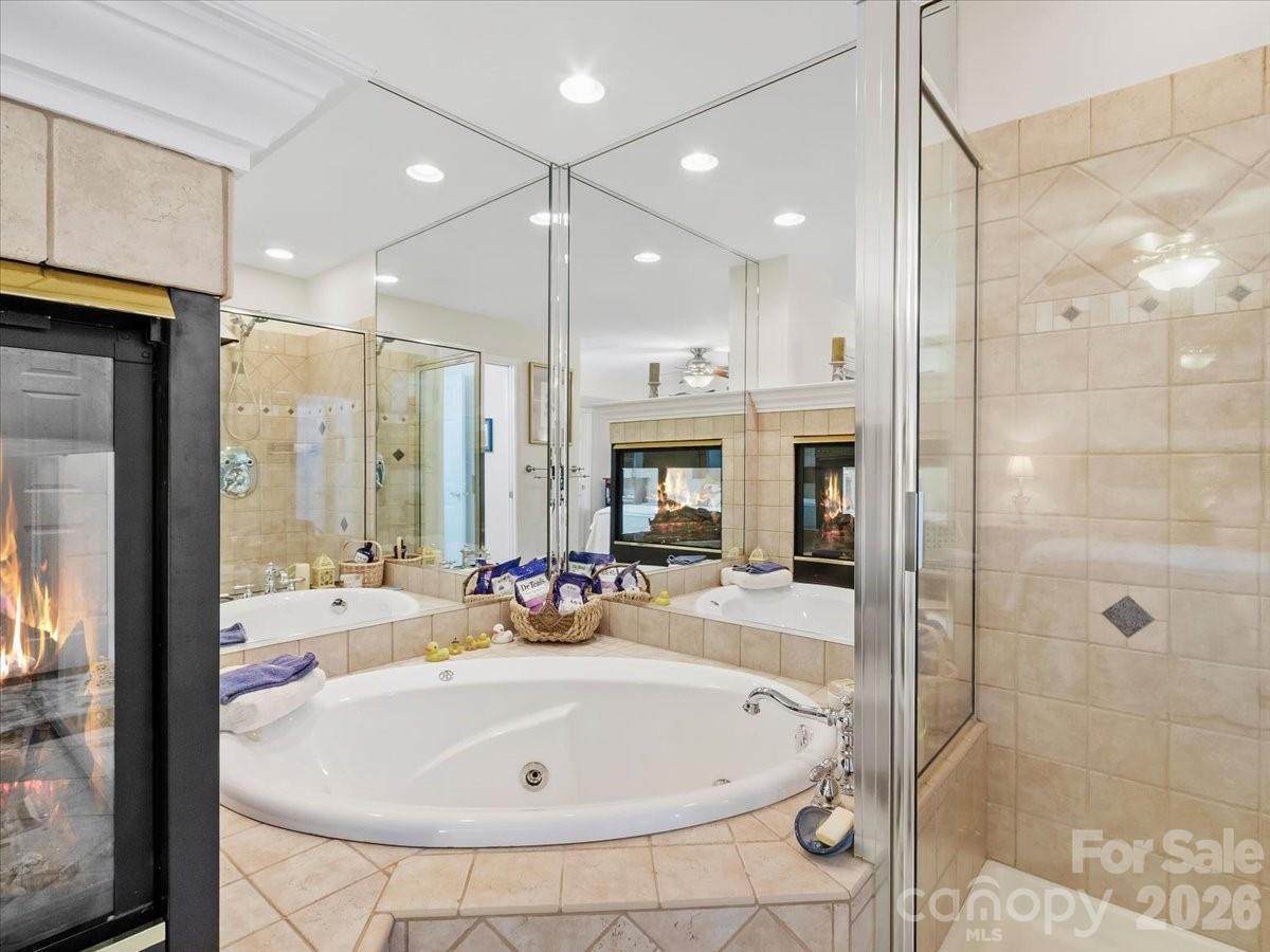 30 Kalmia Cove — Burnsville