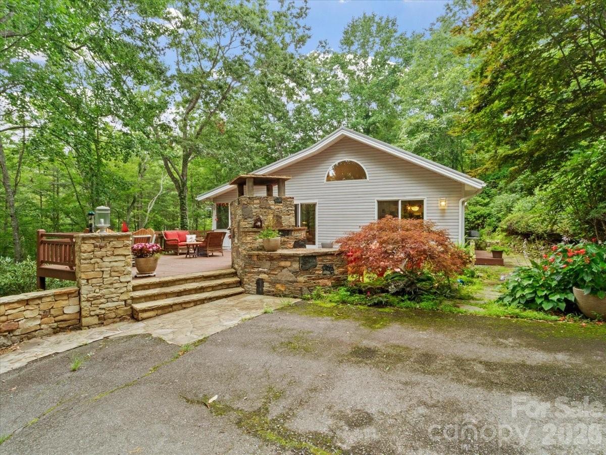 30 Kalmia Cove — Burnsville