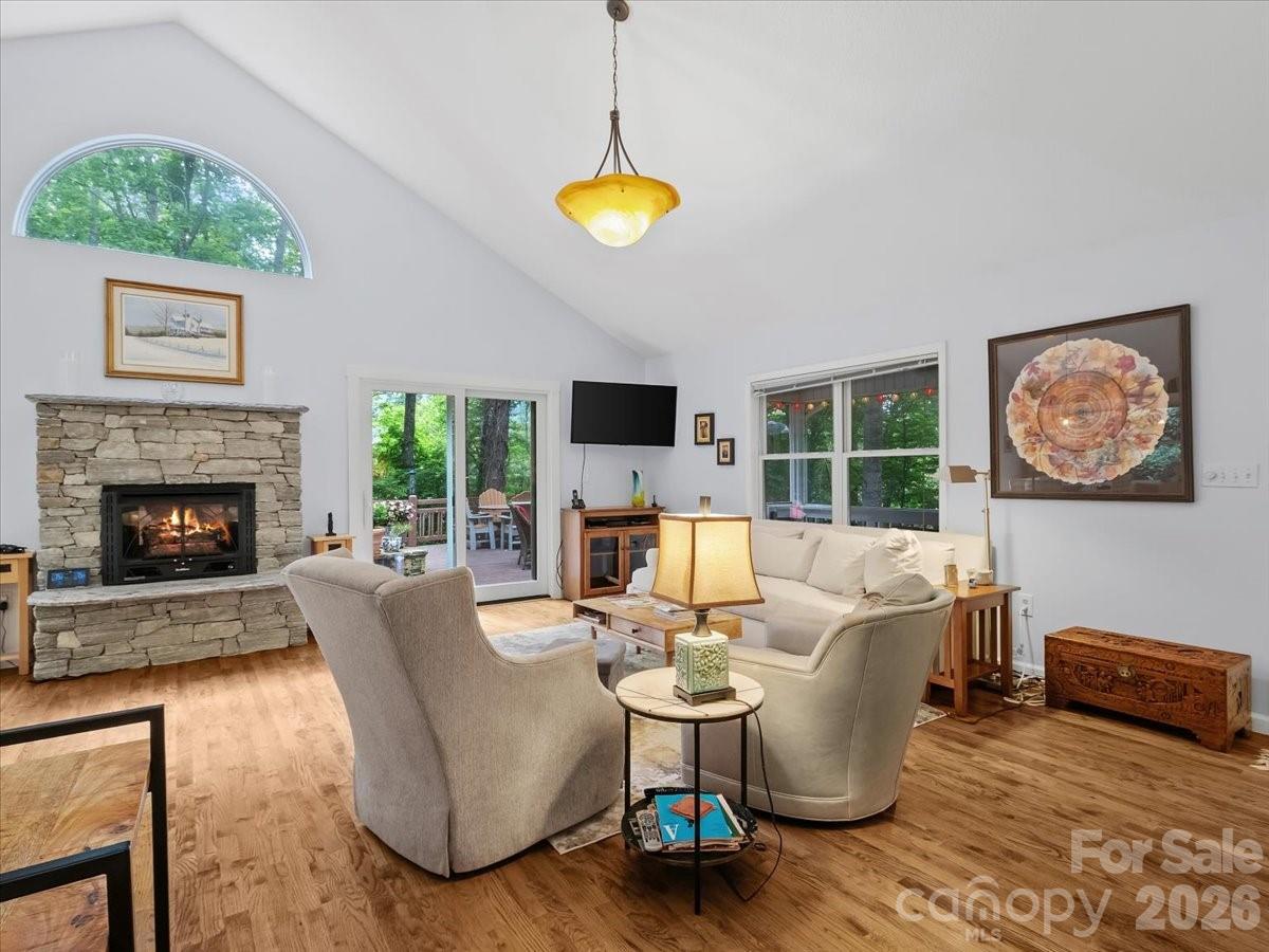 30 Kalmia Cove — Burnsville