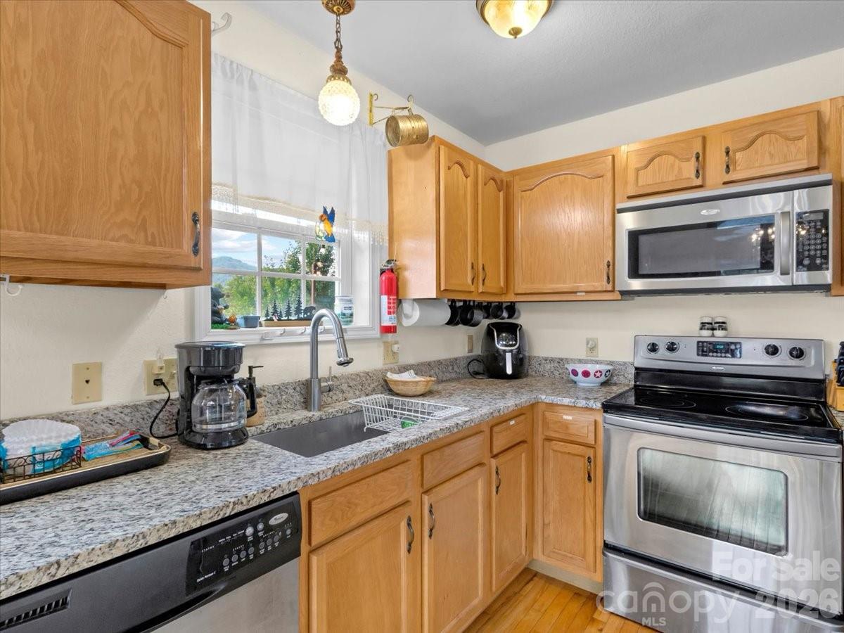 49 Pinnacle Road — Burnsville