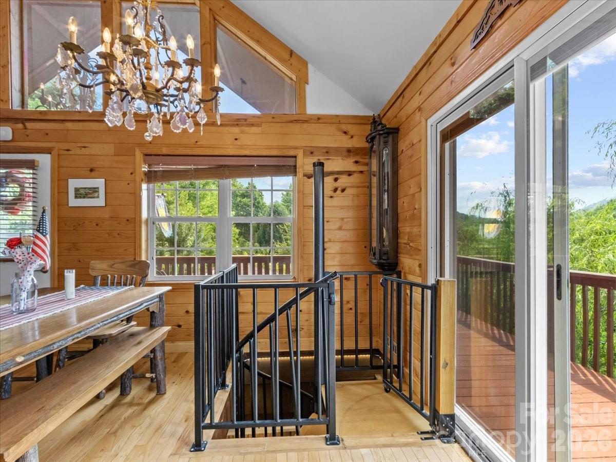 49 Pinnacle Road — Burnsville