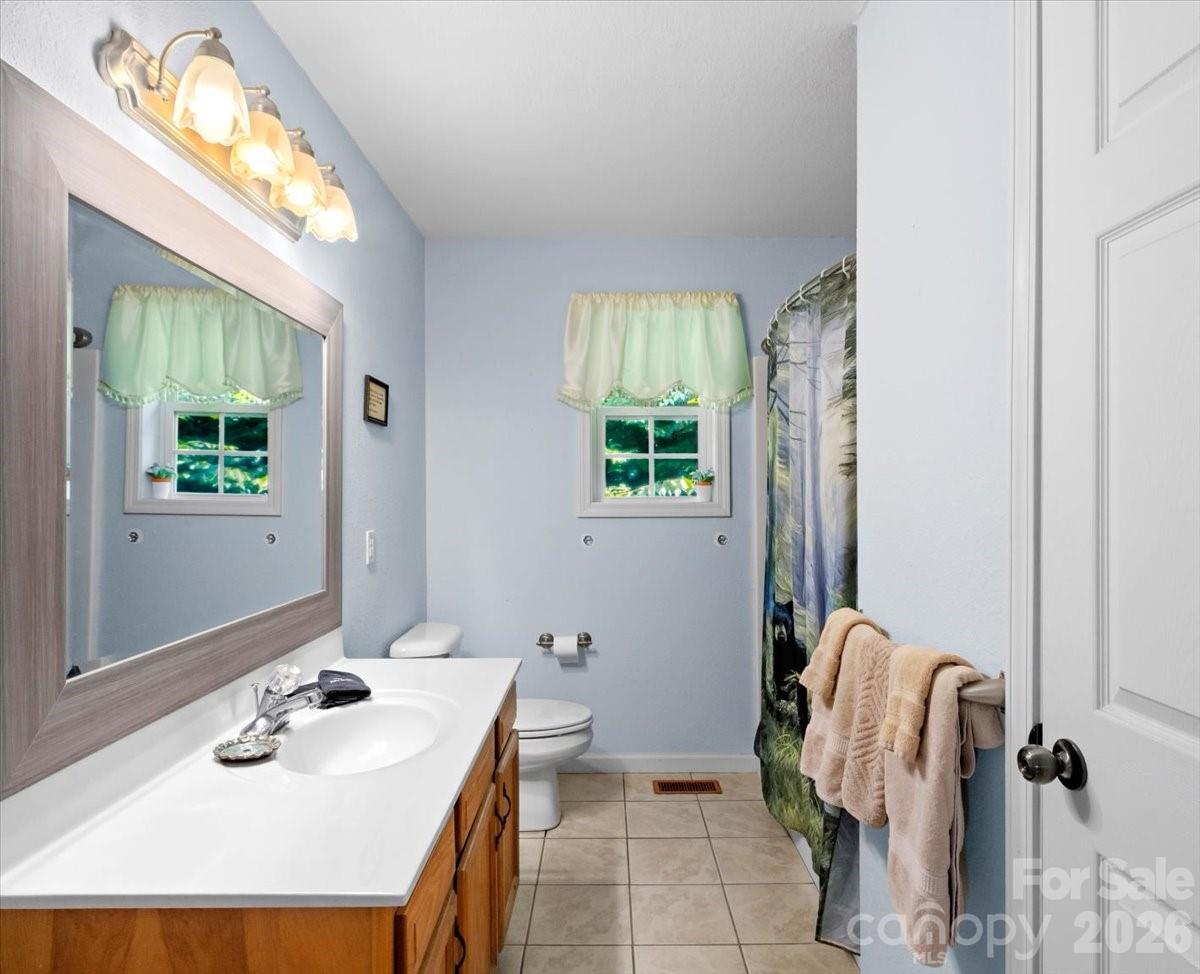 49 Pinnacle Road — Burnsville