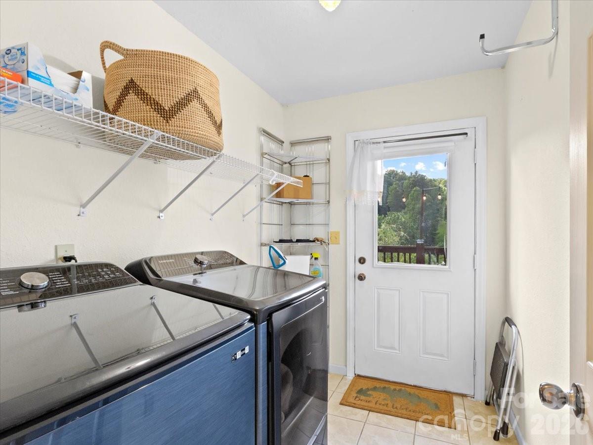 49 Pinnacle Road — Burnsville
