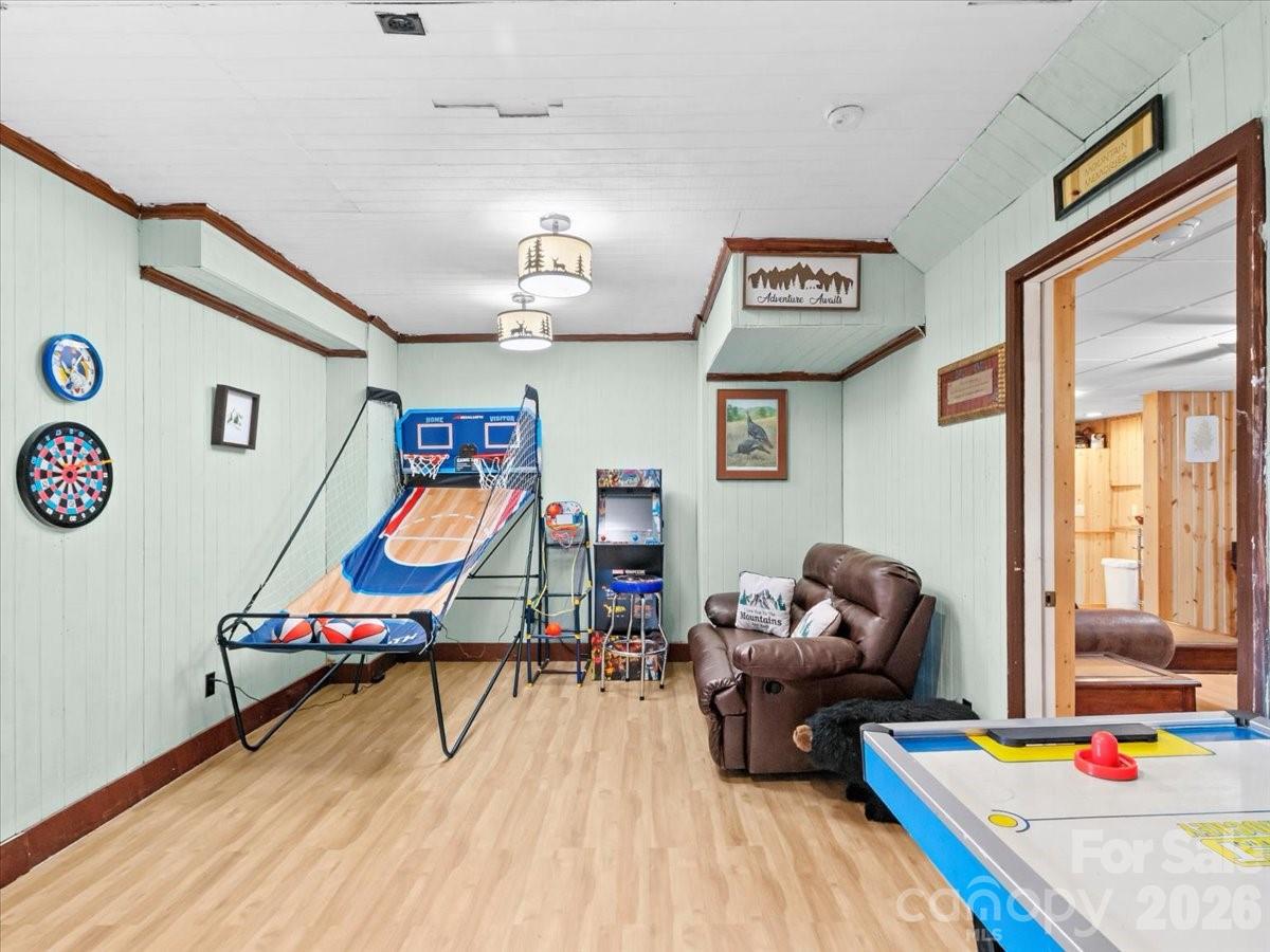 49 Pinnacle Road — Burnsville