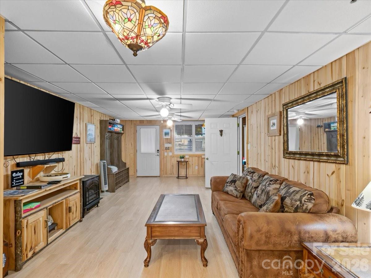 49 Pinnacle Road — Burnsville